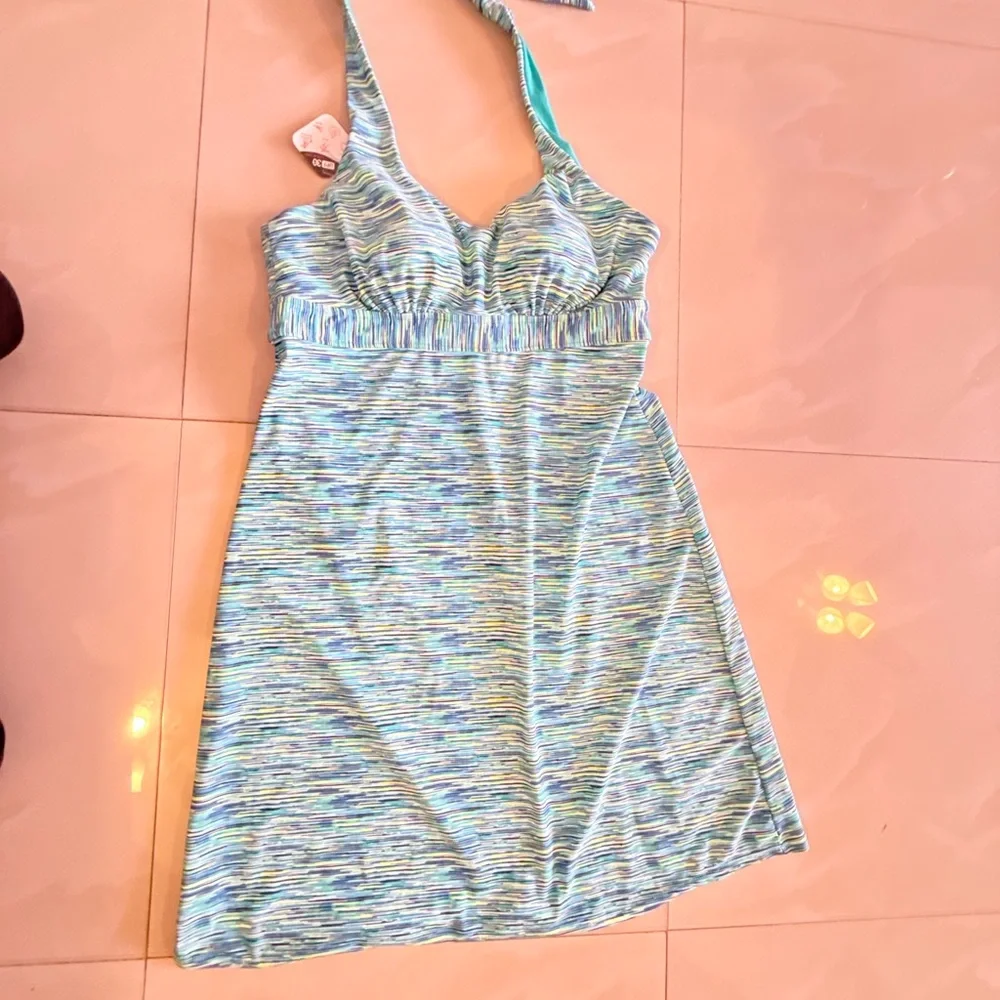 Stylish Blue and Green Halter Dress - Picture 8 of 14